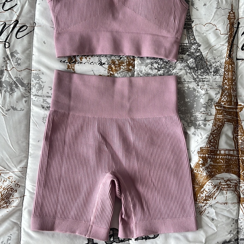 Matching set - Picture 3 of 3